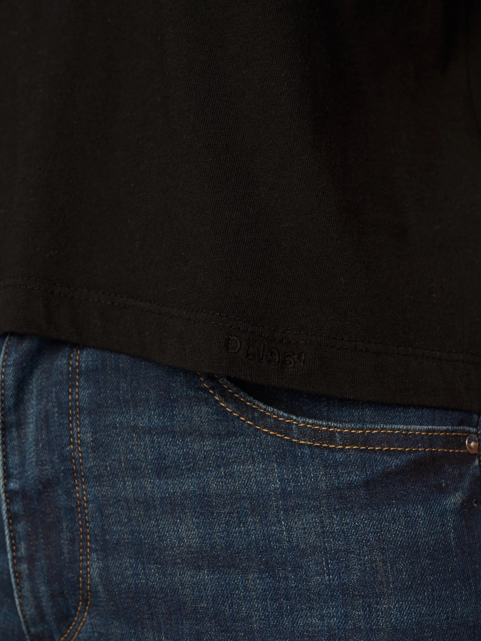 Essential Tee  | Black