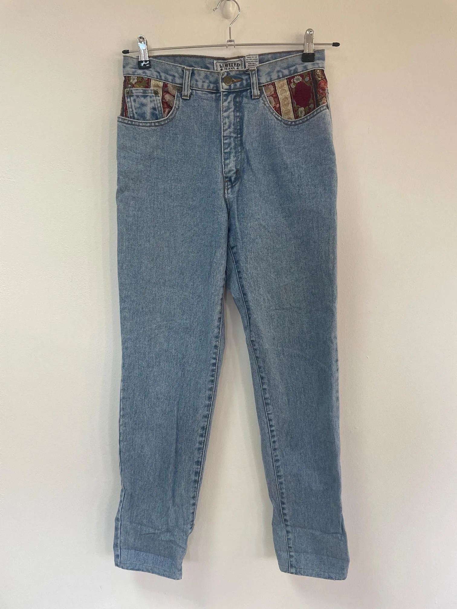 Light wash high waisted mom jeans with detailing, Limited Jeans, Size 10