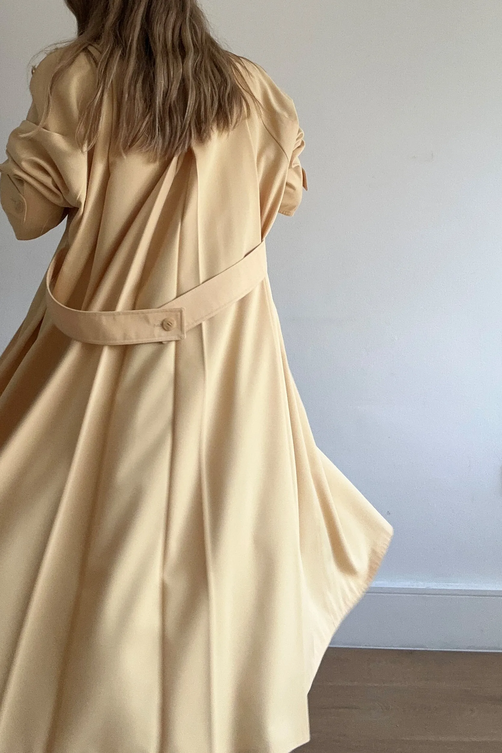 VINTAGE BUTTERMILK COAT