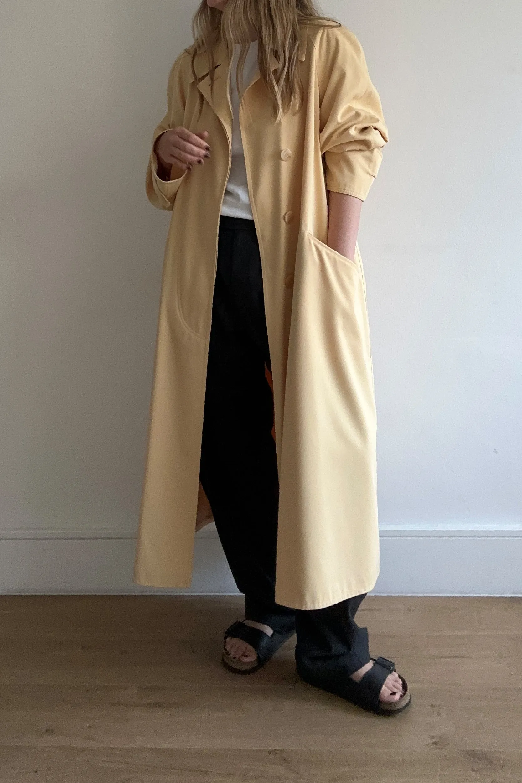 VINTAGE BUTTERMILK COAT